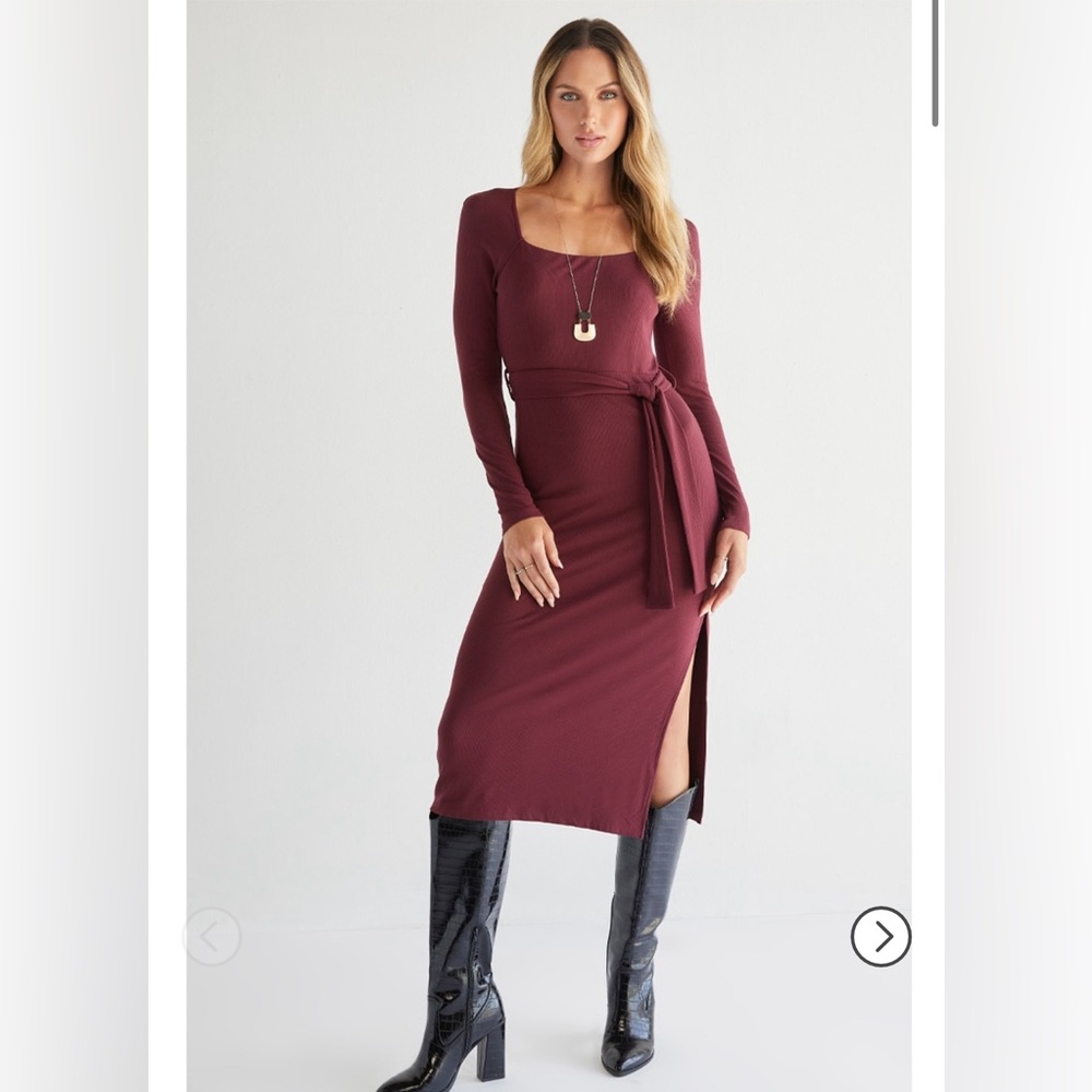 NWT Francesca’s Tie Front Ribbed Midi Dress